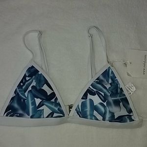 * 4/$25 Zaful women's swim top size med